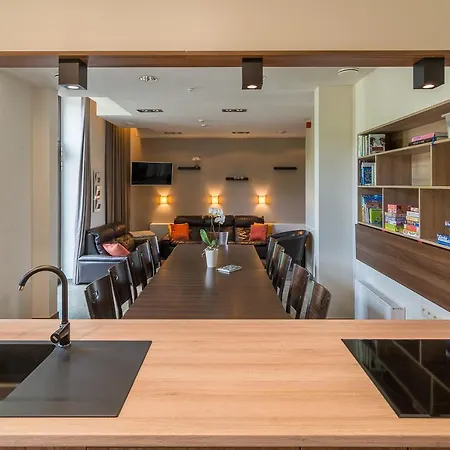 Сasa de vacaciones Het Dorpshuys - Vakantiewoning Tot 12 Personen